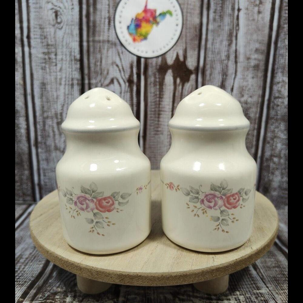 Pfaltzgraff TROUSSEAU 3-1/2" Salt & Pepper Shaker Set USA Floral Stoneware